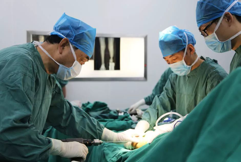 临泉泉河医院 | 12公分的骨延长手术,让张青云在15岁这年因此不同